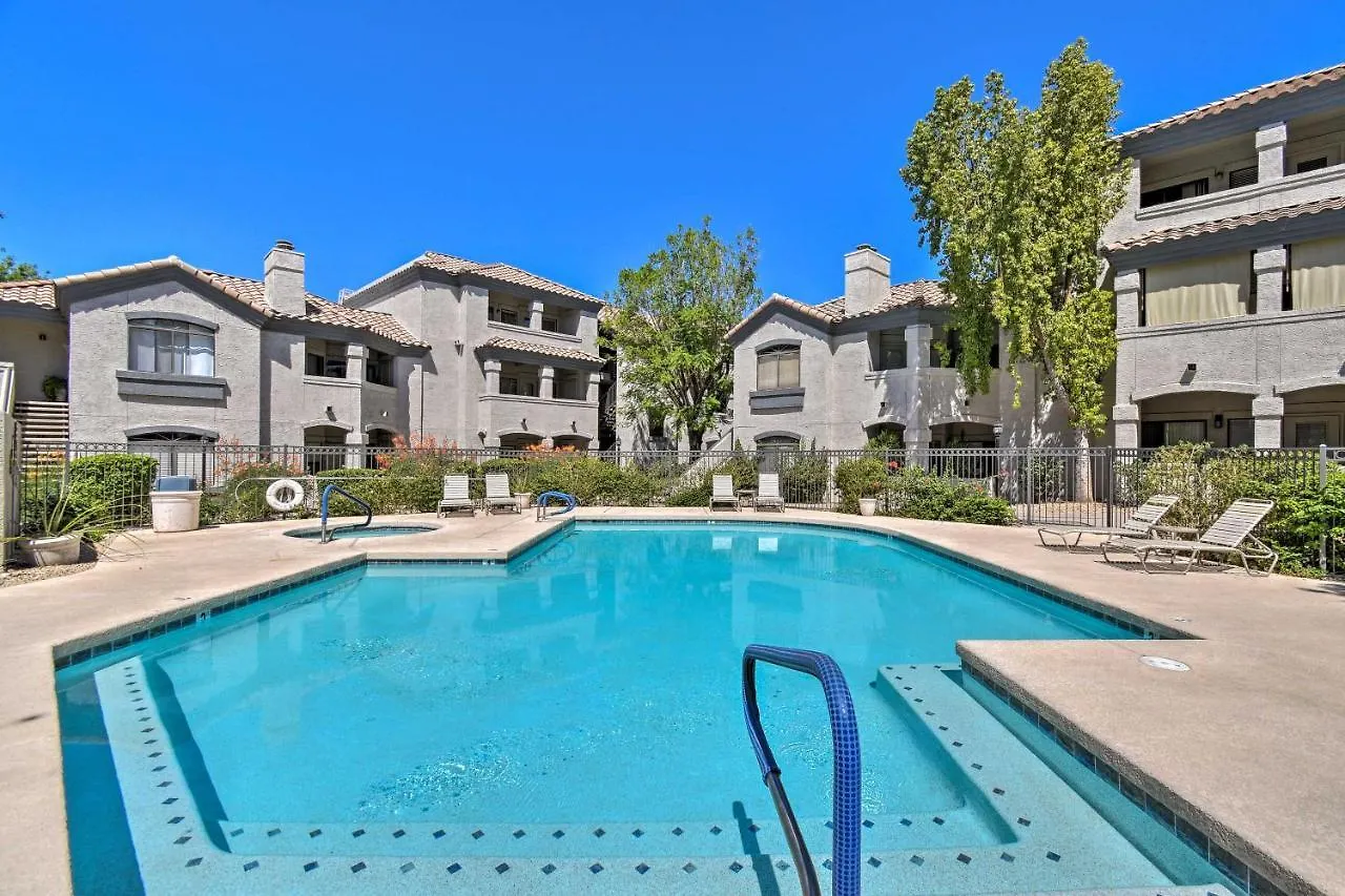 Resort-Style Scottsdale Condo - Pet Friendly! Lägenhet