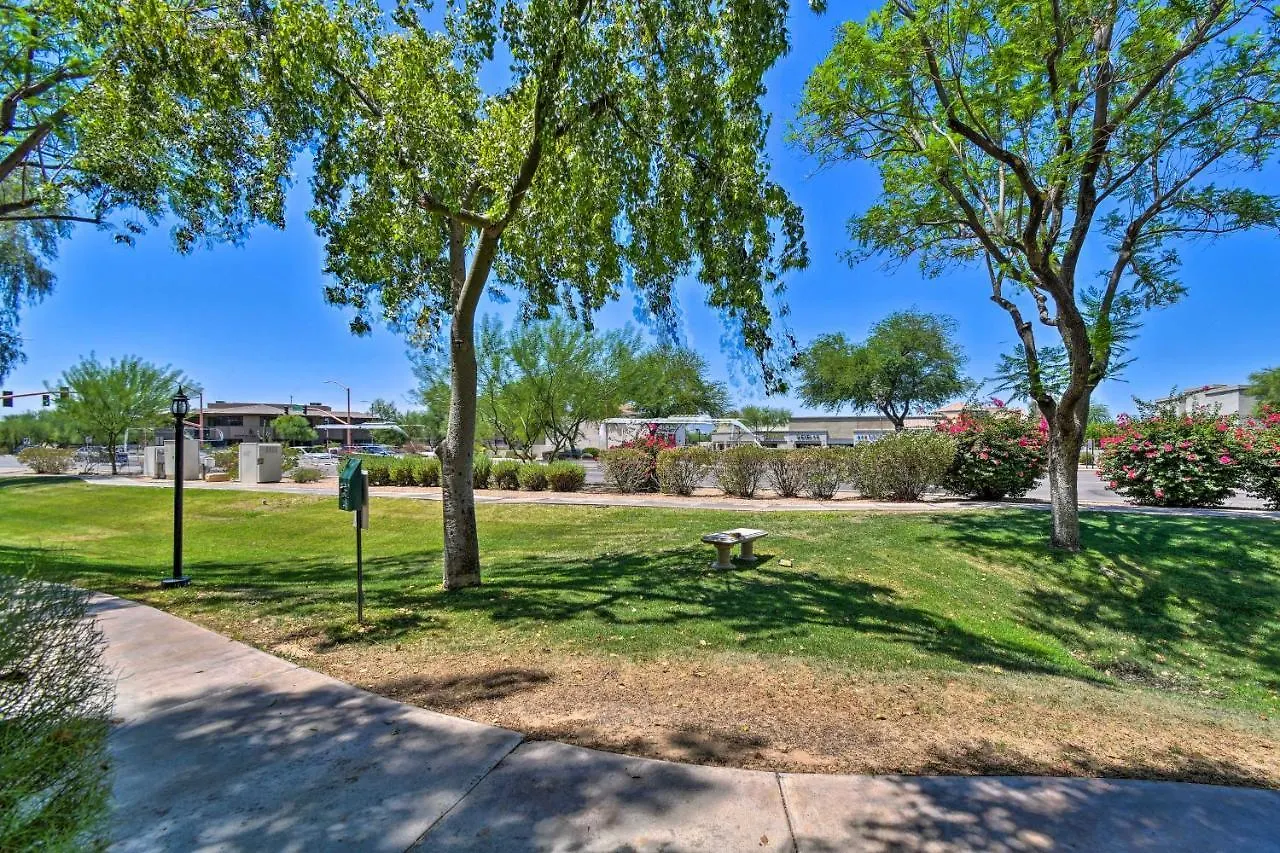 Resort-Style Scottsdale Condo - Pet Friendly!